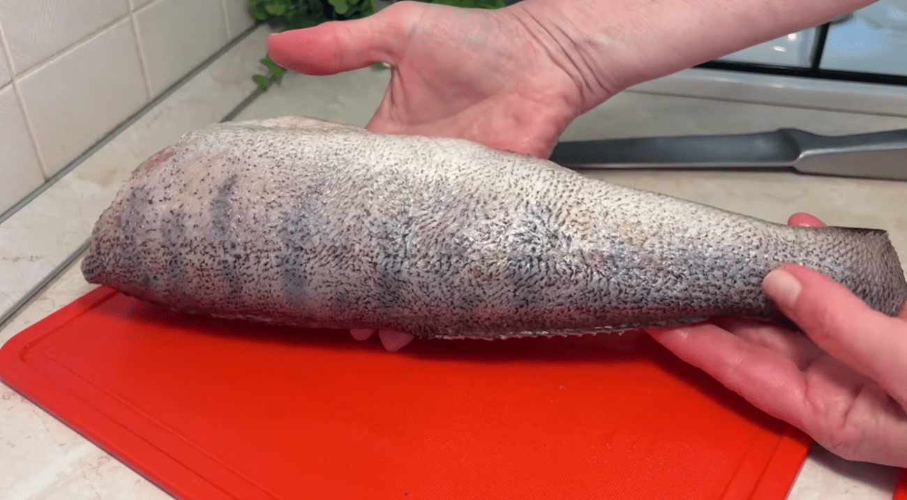 Як приготувати річкову та морську рибу без смаження та сковороди Фото: YouTube Готую, їм, живу!