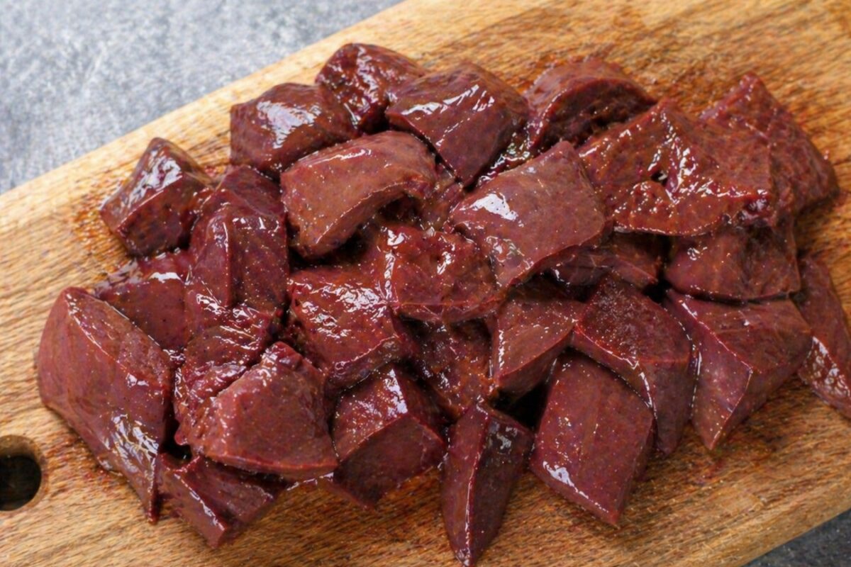 Кулінари розповіли, в чому замочити печінку перед смаженням. Фото: Сенсація