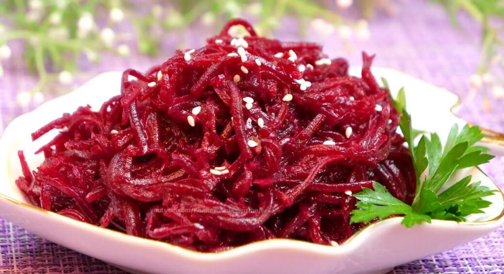 Буряк по-корейськи — не очікувала, що це так смачно: хрусткий, соковитий та пряний 