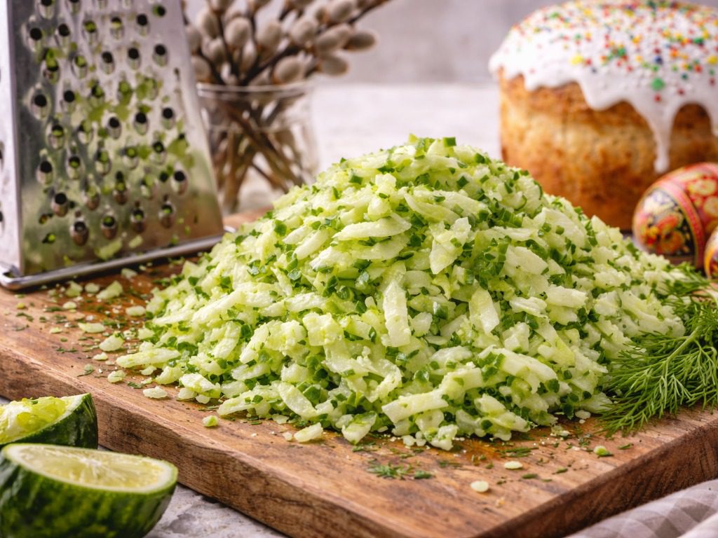 Рецепт святкового салату Великодній експрес. Фото: Сенсація