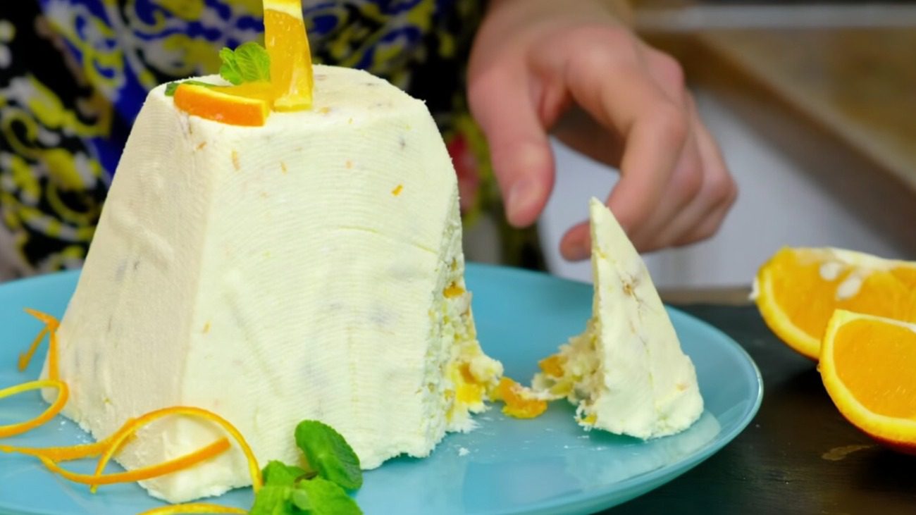 Кулінари розповіли, як правильно зробити заварну сирну паску на Великдень 2026 Фото: YouTube Alina FooDee