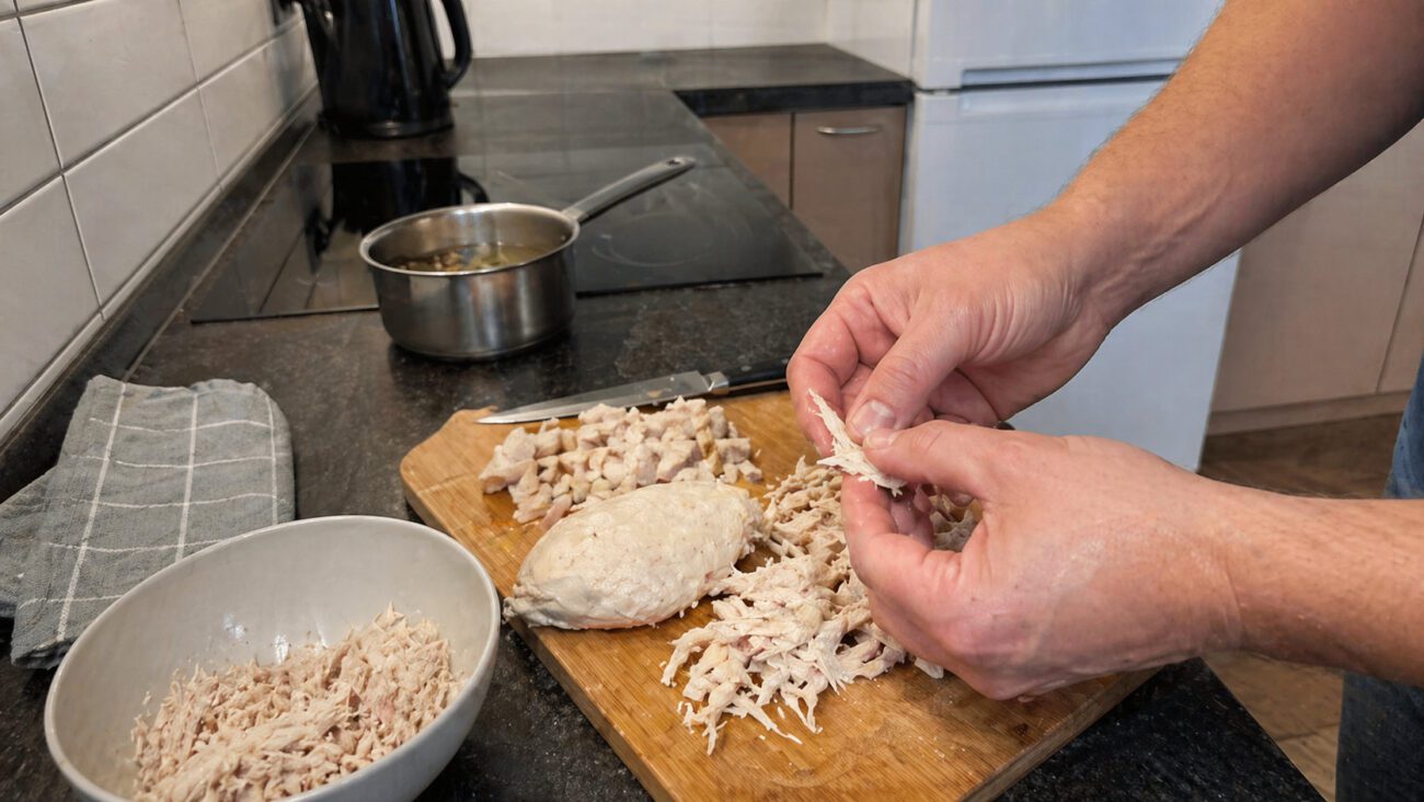 Пікантний салат з морквою по-корейськи та сиром косичкою