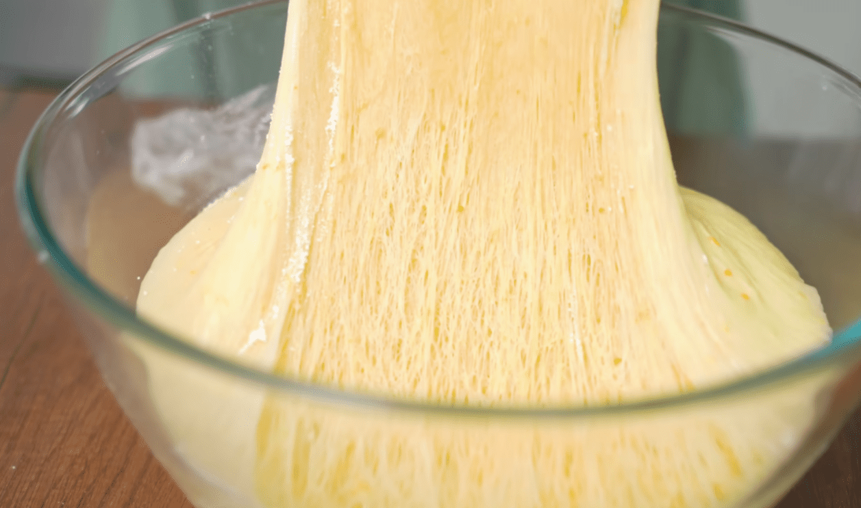 Кухарі дали найкращий рецепт крафіна на Великдень 2026 Фото: YouTube Alina FooDee