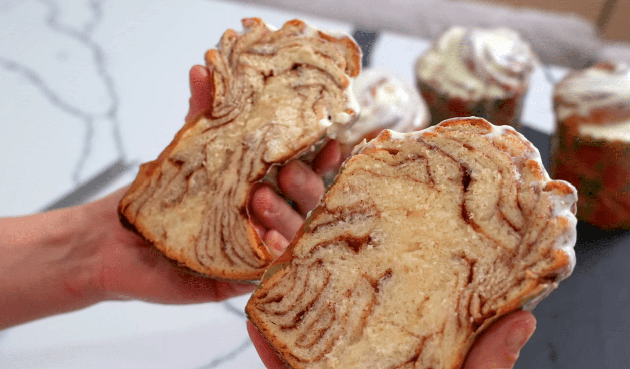 Кулінари розповіли, чому замість пасок вибирають на Великдень крафін