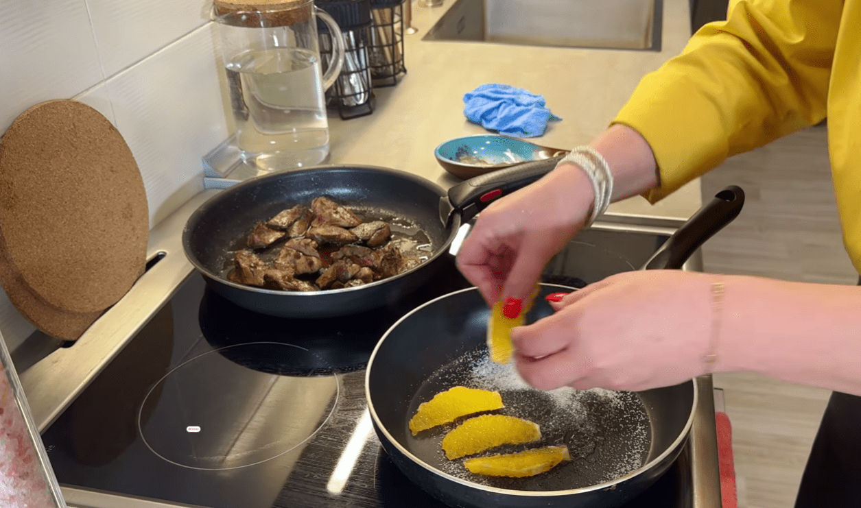 Рецепт нового смачного весняного салату із смаженої курячої печінки Фото: YouTube СИТИЙ СТІЛ - їжа та рецепти