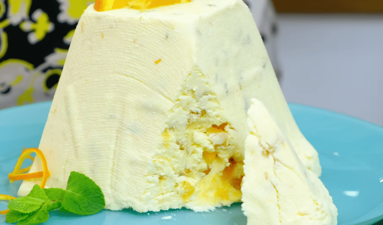 Кулінари розповіли, як правильно зробити заварну сирну паску на Великдень 2026 Фото: YouTube Alina FooDee