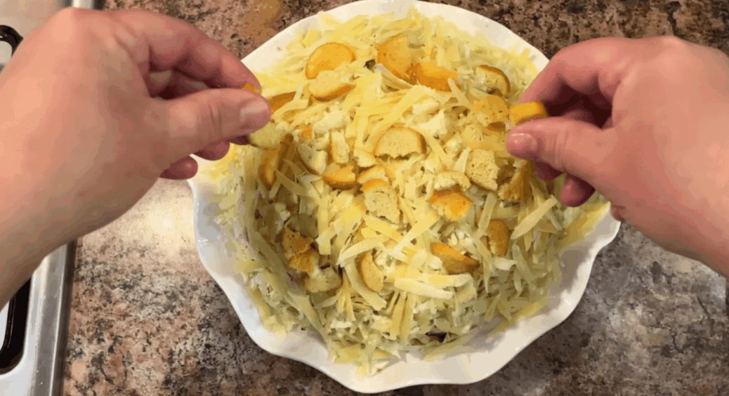 Цей салат із пекінки завжди готую на Великдень! Додала 2 продукти і страва стала святкова 