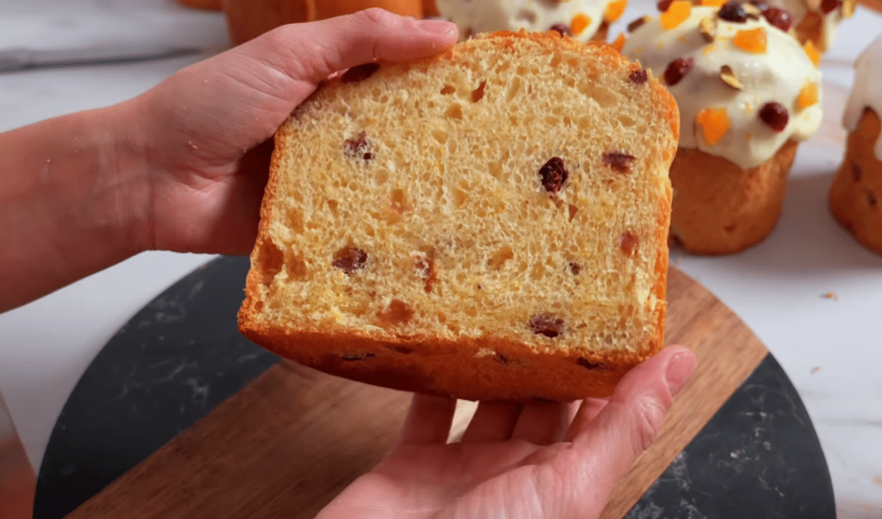 Кулінарка зробила огляд пасок – панетоне, на олександрійському тісті та класична Фото: YouTube Alina FooDee