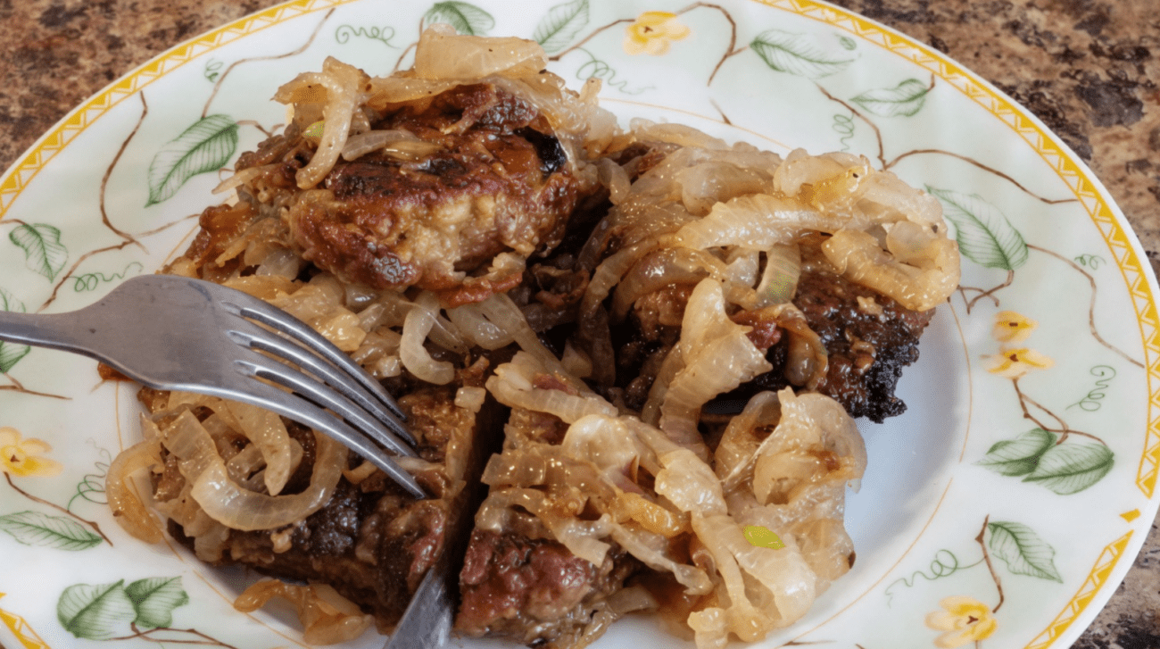 Кулінари нарешті розкрили секрет приготування м'якої та ніжної печінки Фото: Кухня Невмілої господині