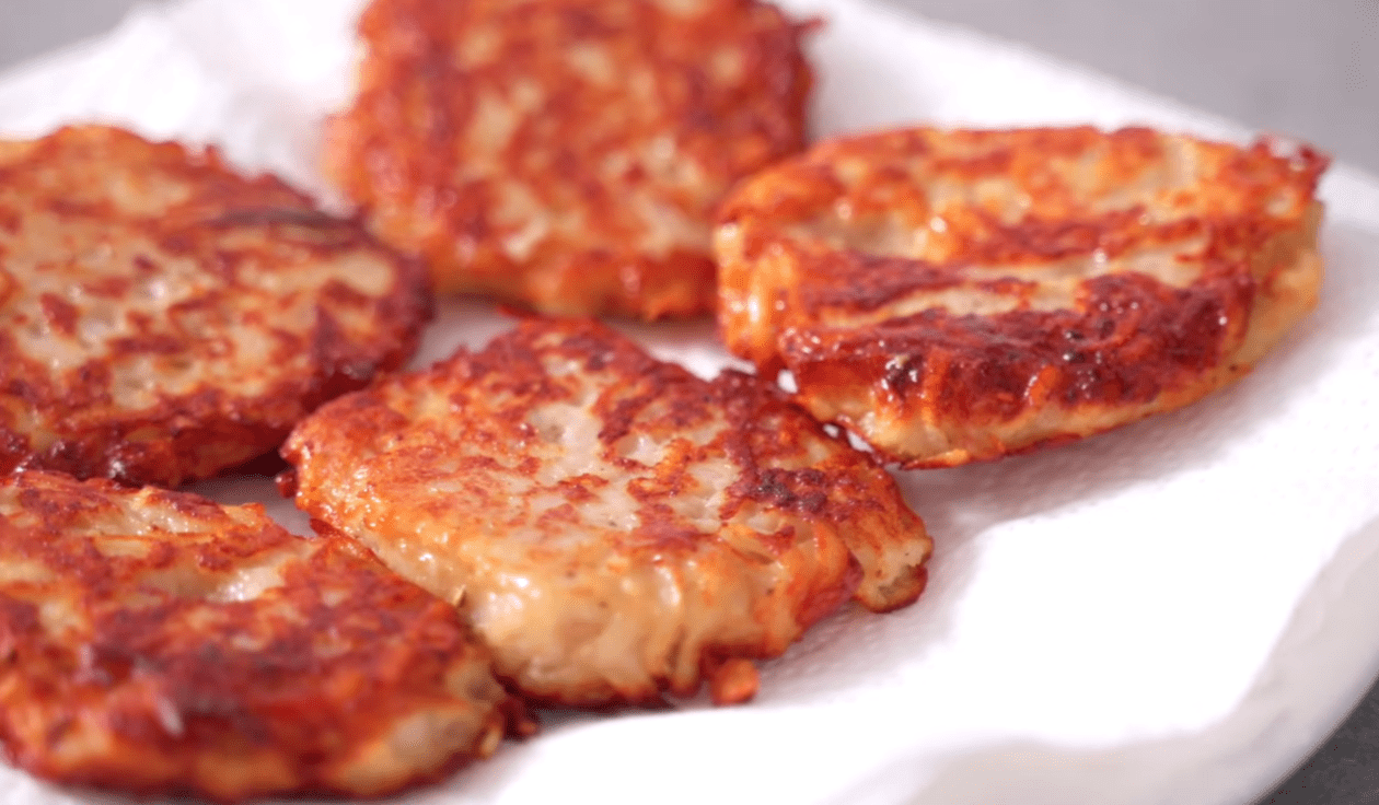 Відома кулінарка розповіла, як приготувати найсмачніші деруни з фаршем Фото: скриншот Ютуб-канал Alina FooDee 