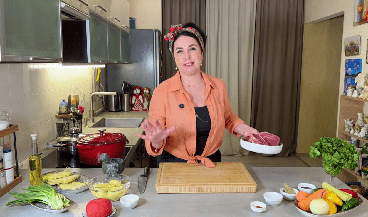 Як приготувати справжній лагман – докладний рецепт східного супу YouTube-канала Ірина Рудневська